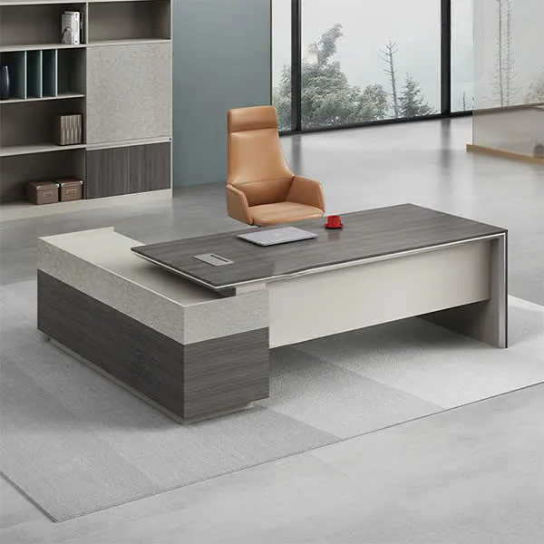 ban-giam-doc-kieu-l-sang-trong-tinh-te-01