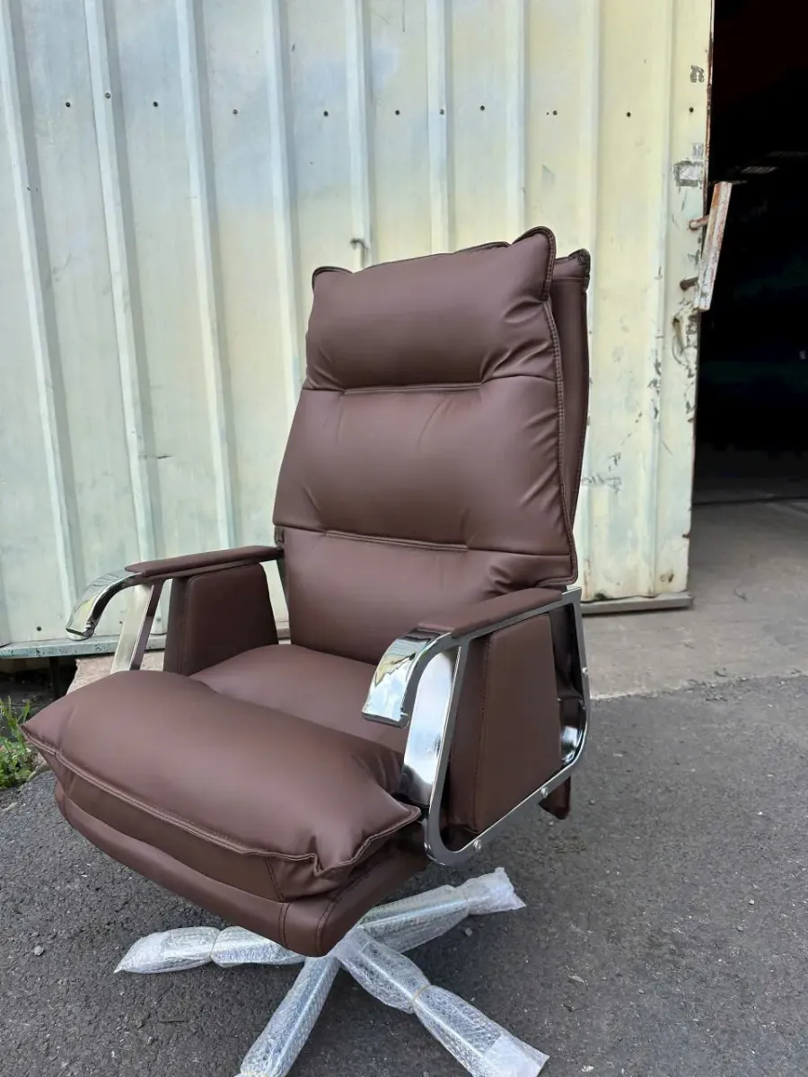 ghe-giam-doc-nga-lung-dem-da-em-ai-cao-cap-3